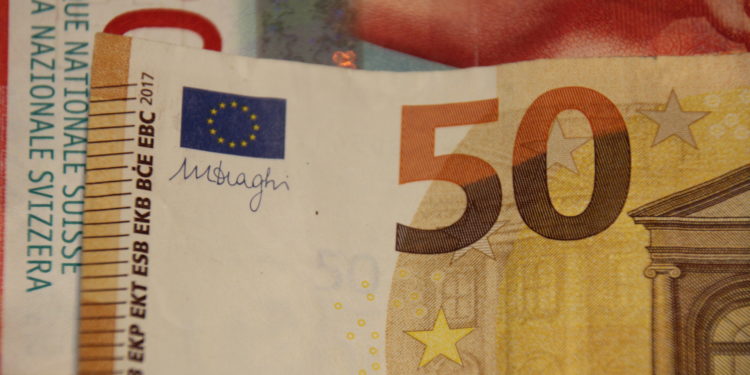 Mussolini sarebbe rimasto al potere per 40 anni se non fosse entrato in guerra contro – lo scoprì dopo – gli USA. Lasciando macerie “da guerra”