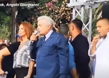 La bandiera della magistratura sana, il giudice Angelo Giorgianni, costretto a dimettersi dopo aver (giustamente) criticato il Green Pass ed il Governo