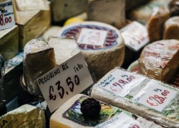 Il nuovo terrapiattismo economico, negare l’inflazione: cosa non torna nei numeri ISTAT