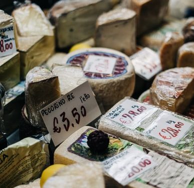 Il nuovo terrapiattismo economico, negare l’inflazione: cosa non torna nei numeri ISTAT