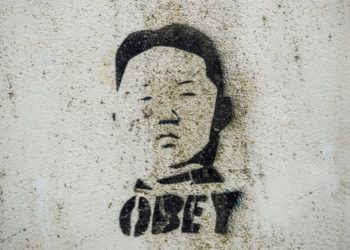 Totalitarismo e le cinque fasi della disumanizzazione