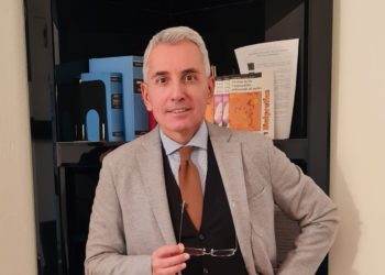 Lenta, ingannevole e feroce è l’agonia della politica occidentale – di Lorenzo Tamos