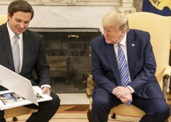 Perché il tentativo dei media di dividere DeSantis e Trump non può funzionare