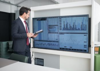 VIVIAMO IN UN PARADOSSO