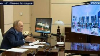 E se Putin chiedesse un overprice sul gas per gli insulti ricevuti dai cabarettisti della politica  di stanza a Roma, famiglie annesse?