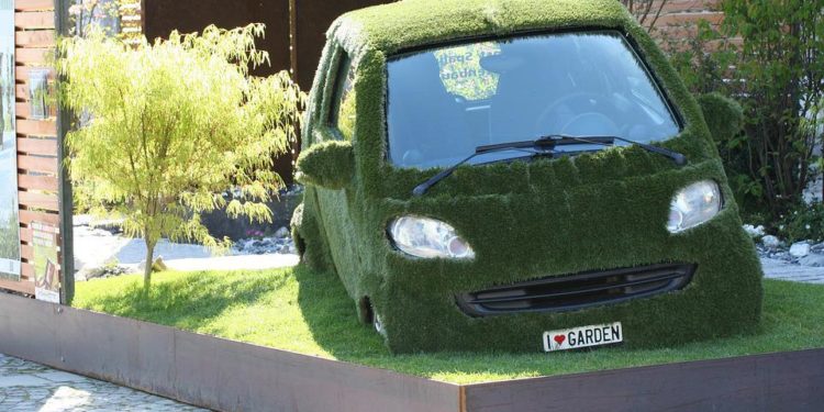 L’EU approva l’obbligo di auto elettrica di fatto dal 2035: il grande passo è compiuto, per tenere in piedi l’euro. Ed ora, che guerra sia!