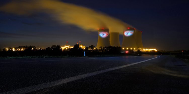 BANG! Come previsto, la Francia apparecchia il blackout Italiano (taglia l’export nucleare long term all’Italia)