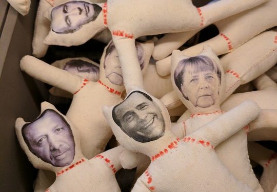 Berlusconi guarda ai suoi interessi TV EUropei, dunque boicotta Giorgia Meloni? Comunque, va messo da parte