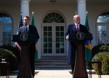 Trump e Bolsonaro, con l’esercito a favore, che fanno la stessa fine, vi dice qualcosa?