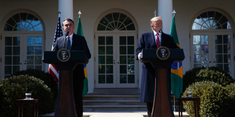 Trump e Bolsonaro, con l’esercito a favore, che fanno la stessa fine, vi dice qualcosa?