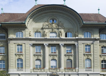 Un errore della Banca Nazionale Svizzera, che perde 143 mld CHF? Forse non comprare titoli petroliferi…