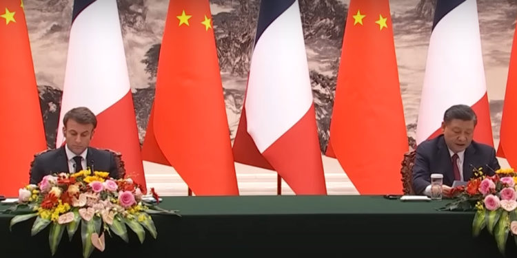 Macron e Von der Leyen in Cina da Xi per salvare l’EU franco-tedesca: un fallimento