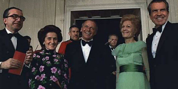 Le bugie che raccontano i media nascondono un attacco all’Italia