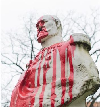 Il boomerang di Davos: dopo Black Lives Matters ora tutto il mondo libero tifa Niger e Gabon contro Parigi!