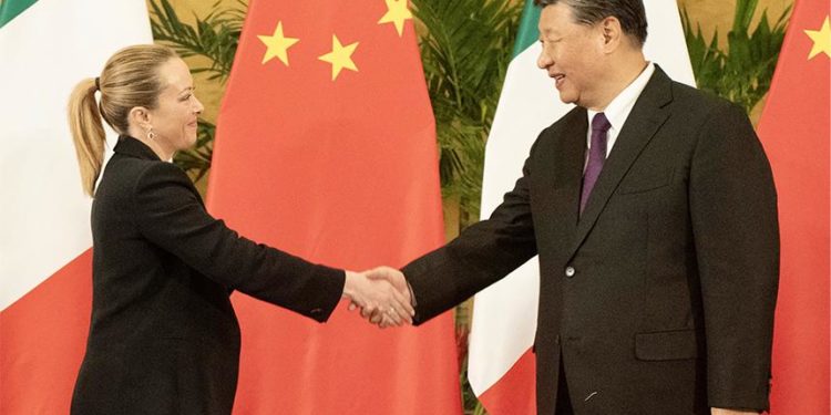 Breve nota sull’uscita dalla Via della Seta da parte dell’unico paese occidentale del G8