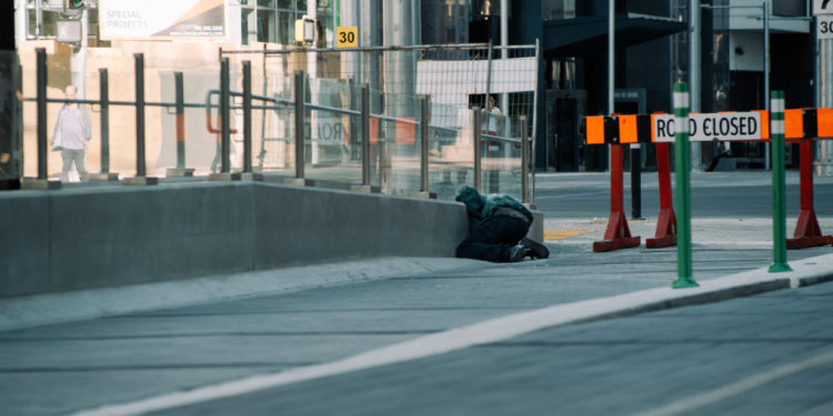 La crisi del fentanil negli USA è di avvelenamento, non di addizione alla droga! (e chi organizza i traffici è la Cina)