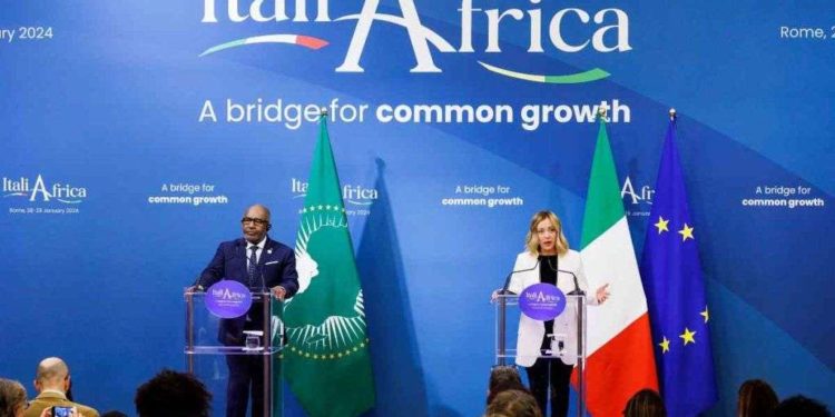 Il futuro sarà brillante per chi avrà l’energia come risorsa. Ossia per chi sta a sud del Gottardo, verso l’Africa!