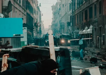 La Francia, dopo le elezioni tedesche, farà saltare l’euro (costringendo alla DEXIT). Ecco come