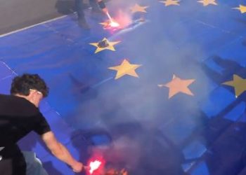 I perdenti dai dazi (Cina ed EU-Davos) scatenano l’inferno sui mercati e cadono nella trappola di Trump: la fine dei globalisti coloniali è tra noi