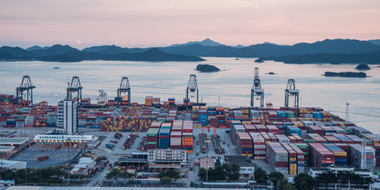 Un giorno di dazi attivi e la prima azienda cinese chiude i battenti causa impossibilità di vendere in America