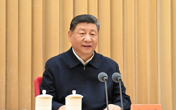 Xi verrà epurato dal PCC? I dazi di Trump fermano l’attività economica in Cina, iniziano le prime proteste