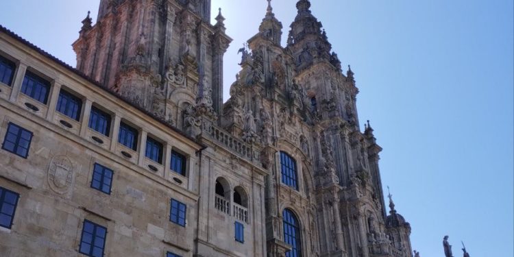 Piccola lezione dal funerale più significativo della storia moderna: le elites europee di sangue sono alla sbando. Ma non mollano!