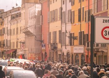 Il tragico caso della nuova legge Italiana sulla Cittadinanza voluta da Davos per l’Italia (e avallata da Giorgia Meloni!)