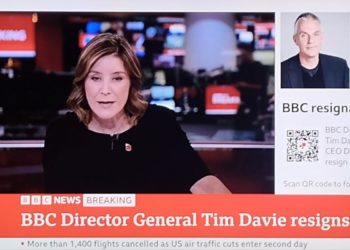 La BBC scricchiola: dimissioni “di forza” del direttore T. Davie per aver creato una sorta di fake news anti-Trump nel 2021 (via omissioni)!
