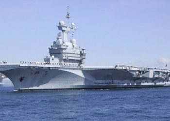 Londra e Parigi, dopo aver boicottato Washington in tutti i modi, mandano i loro mezzi in Medio Oriente per cercare spazi non loro