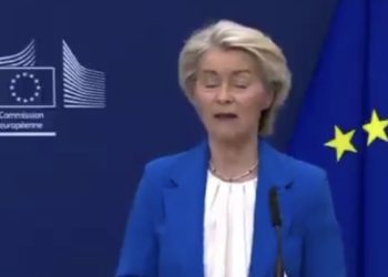 L’Europa scientemente punta a distruggere il benessere del proprio popolo dando la colpa agli USA di Trump