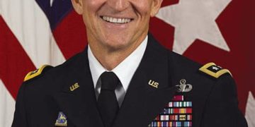 Lt. Gen. Michael Flynn: bisogna fermare i leaders europei che vogliono la guerra (alla Russia, in Ucraina)