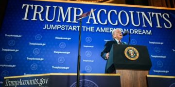 Trump “assolda” 70 milioni di bambini per i Trump account (ossia per le stablecoin USA)